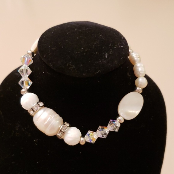 NWOT Mixed pearl and gem bracelet - Picture 1 of 3